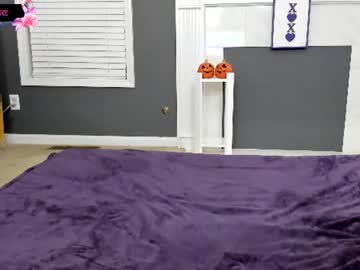 v plays